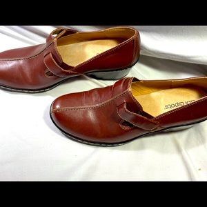 Woman’s Soft spots Sz 8m